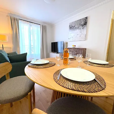Croix Nivert Apartment